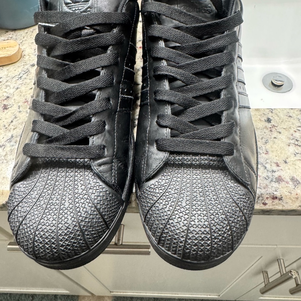 Men’s adidas superstar size 15